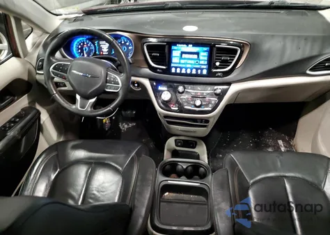 2017 Chrysler Pacifica Touring L from USA, damaged, VIN 2C4RC1BG5HR823698